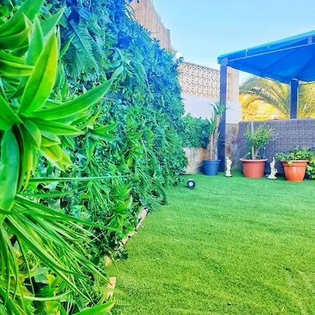 The Perfect Place To Relax Bedroom With Hot Tub, Beautiful Tropical Garden Area. Bbq And Big Open Spaces Through The House.it Is Located In A Quiet Place, But Still 5 Min Away From The Touristic Puerto Rico And Walking Distance From The Mogán