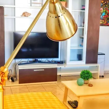 The Perfect Place To Relax Bedroom With Hot Tub, Beautiful Tropical Garden Area. Bbq And Big Open Spaces Through The House.it Is Located In A Quiet Place, But Still 5 Min Away From The Touristic Puerto Rico And Walking Distance From The * Mogán