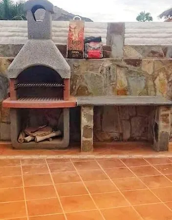 The Perfect Place To Relax Bedroom With Hot Tub, Beautiful Tropical Garden Area. Bbq And Big Open Spaces Through The House.it Is Located In A Quiet Place, But Still 5 Min Away From The Touristic Puerto Rico And Walking Distance From The *